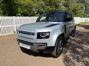 Land Rover Defender X-DYNAMIC S MHEV 3