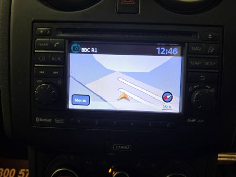 Nissan Qashqai 2.0 dCi Tekna Auto 4WD Euro 5 5dr (AVM) 31