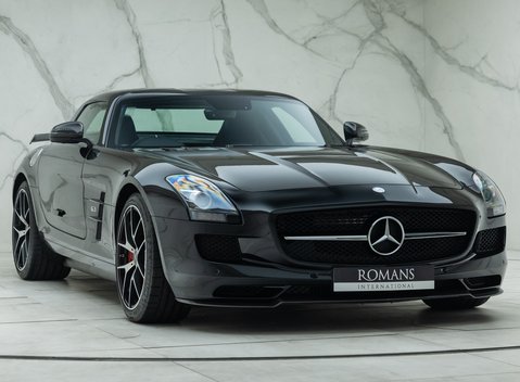 Mercedes-Benz SLS AMG GT FINAL EDITION 11