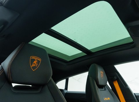 Lamborghini Urus PERFORMANTE 18