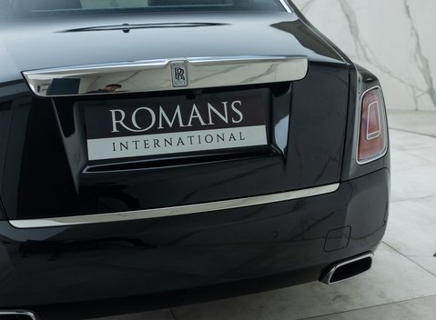 Rolls-Royce Phantom VIII 38