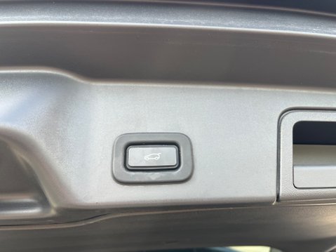 Land Rover Range Rover Evoque 2.0 D200 R-DYNAMIC HSE MHEV 7