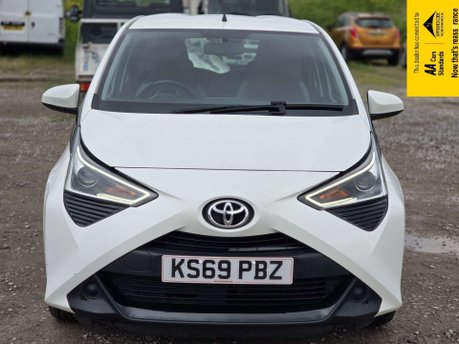 Toyota Aygo 1.0 VVT-i x-play Hatchback 5dr Petrol x-shift Euro 6 (71 ps) 2
