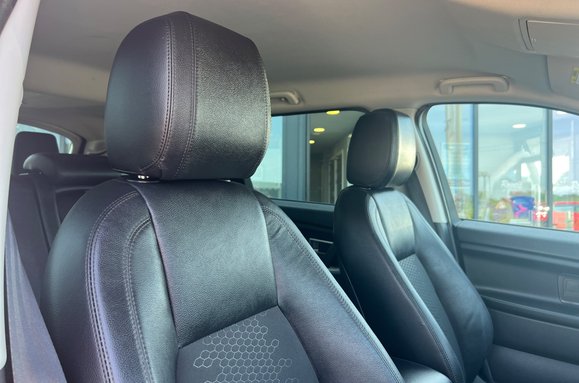 Land Rover Discovery Sport 2.2 SD4 SE TECH AUTO 7 SEATS 22