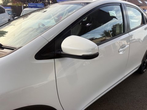 Honda Civic 1.8 i-VTEC ES Euro 5 (s/s) 5dr 33