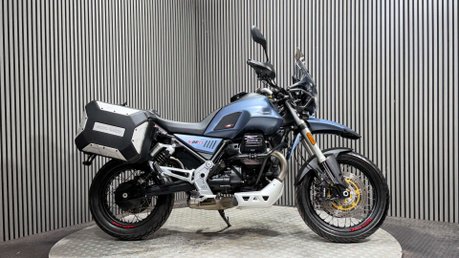 Moto Guzzi V85 850 TT 2019 37K MOT SEPTEMBER 2027 PANNIERS ADVENTURE BIKE 4