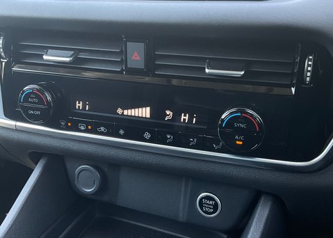 Nissan Qashqai DIG-T ACENTA PREMIUM DCT MHEV 21
