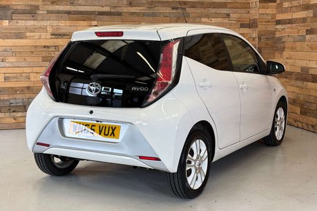 Toyota Aygo 1.0 VVT-i x-pure Hatchback 5dr Petrol Manual Euro 6 (68 ps) 6