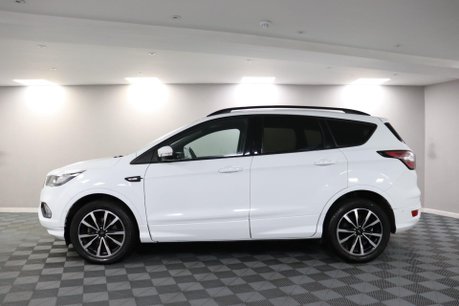 Ford Kuga ST-LINE 17