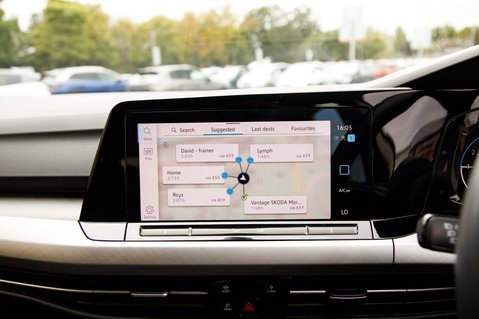Volkswagen Golf LIFE TSI 22