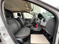 Dacia Duster LAUREATE DCI 30