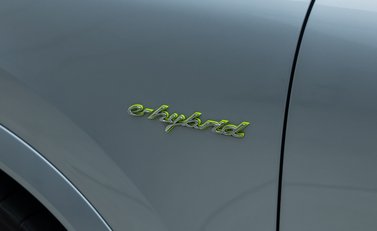 Porsche Cayenne E-Hybrid Coupe 31