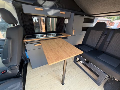 Volkswagen Transporter T6 BEAR WOOD 4 BERTH POP TOP 24