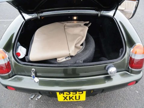 MG RV8 3.9 RV8 2dr 21