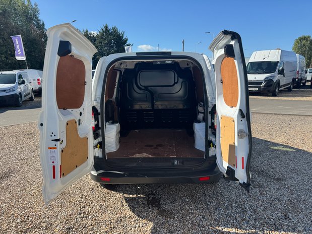 Ford Transit Courier Petrol SWB L1H1 Low Roof Trend EURO 6 8