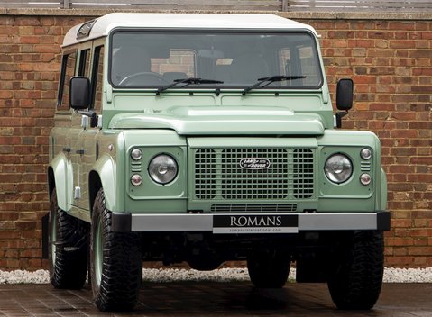 Land Rover Defender 110 Heritage Station Wagon 1