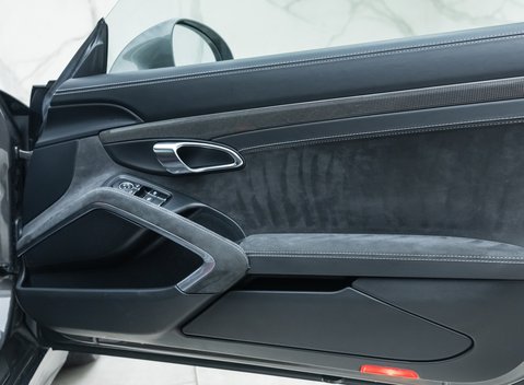 Porsche 911 GT3 (991) 24