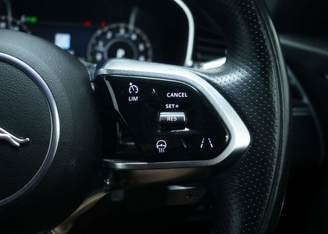Jaguar F-Pace 2.0 P400e 17.1kWh R-Dynamic Black SUV 5dr Petrol Plug-in Hybrid Auto AWD Eu 37