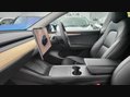 Tesla Model Y LONG RANGE AWD 28