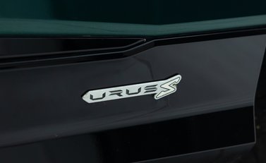 Lamborghini Urus S 33