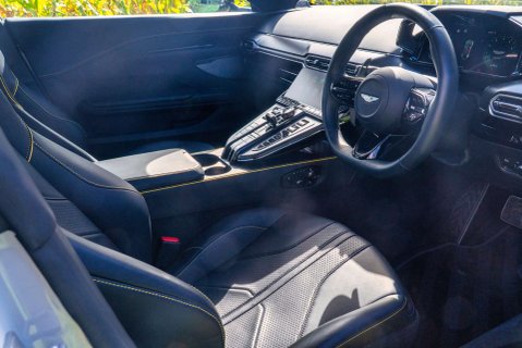 Aston Martin Vantage 4.0 Vantage V8 Auto 3dr 10