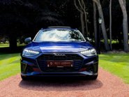 Audi A4 AVANT TFSI S LINE BLACK EDITION MHEV 32
