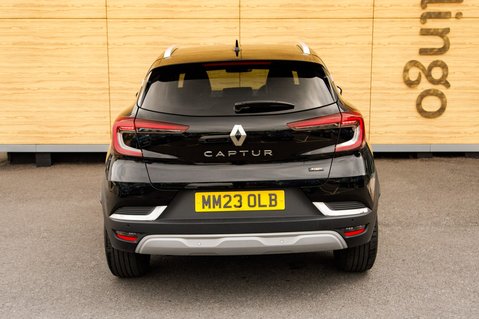 Renault Captur TECHNO E-TECH 6