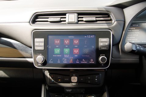 Nissan LEAF TEKNA 25