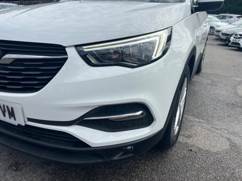 Vauxhall Grandland X 1.2 Turbo SE Euro 6 (s/s) 5dr 11