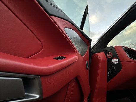 Aston Martin Vanquish V12 57