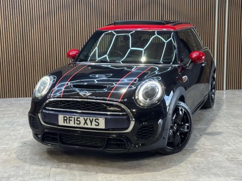 Mini Hatch 2.0 John Cooper Works Auto 3dr 33