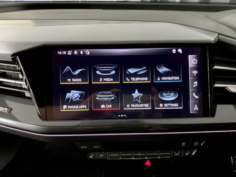 Audi Q4 45 S line SUV 5dr Electric Auto 82kWh (286 ps) 1 Owner - Reverse Camera - S 35
