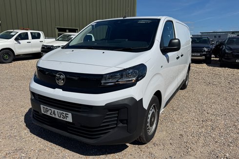 Vauxhall Vivaro SWB L1H1 Low Roof Prime 2900 Sensors Air Con EURO 6