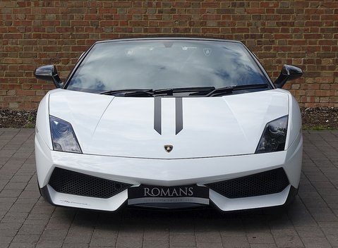 Lamborghini Gallardo LP 570-4 Performante Spyder 2