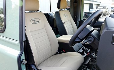 Land Rover 90 Heritage 7