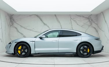 Porsche Taycan Turbo 3