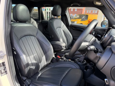 Mini Hatch COOPER 3