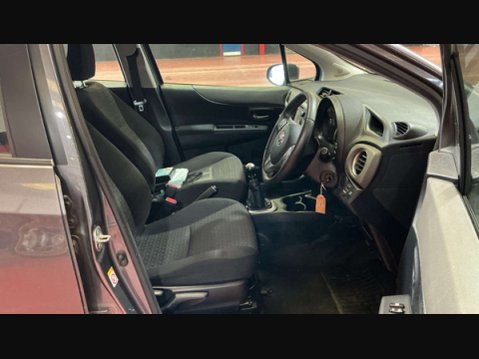 Toyota Yaris 1.3 Yaris TR VVT-i 5dr 14