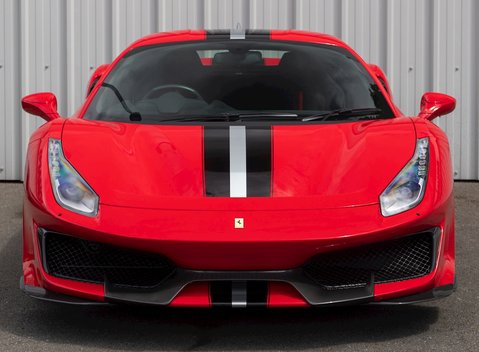 Ferrari 488 Pista 4
