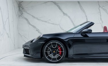 Porsche 911 Turbo Cabriolet (992) 38