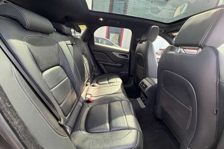 Jaguar F-Pace 3.0 F-PACE V6 S AWD D Auto 4WD 5dr 30