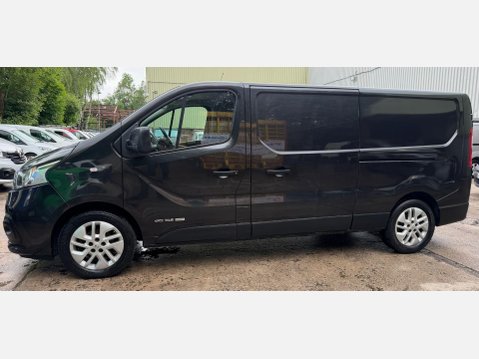Renault Trafic 1.6 dCi ENERGY 29 Sport Nav Panel Van 5dr Diesel Manual LWB Standard Roof E 22