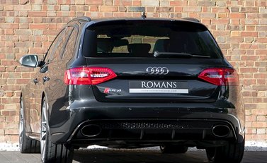 Audi RS4 Avant 3