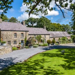 Rural charm with 21st century style