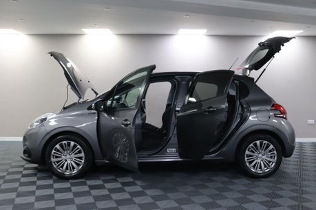 Peugeot 208 PURETECH S/S SIGNATURE 6