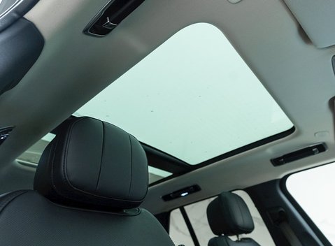Land Rover Range Rover P440e HSE 11