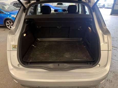 Citroen C4 Picasso 1.6 e-HDi Airdream Exclusive+ MPV 5dr Diesel Manual Euro 5 (s/s) (115 ps) 32