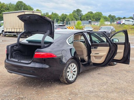 Jaguar XF 2.0d Portfolio Saloon 4dr Diesel Auto Euro 6 (s/s) (163 ps) 15