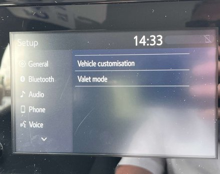 Toyota Yaris 1.5 Yaris Icon HEV CVT 5dr 41