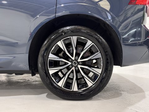 Volvo XC60 B4 PLUS MHEV 20